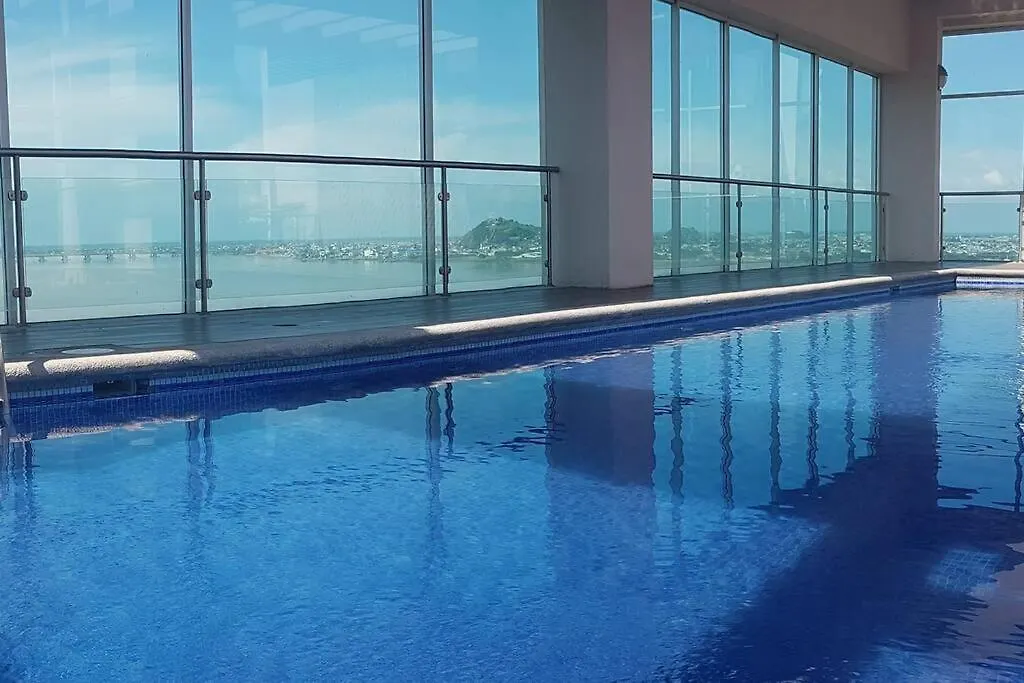 Ecuabook Riverfront Jacuzzi 11 Wyndham You Home Guayaquil 0*,  Ecuador