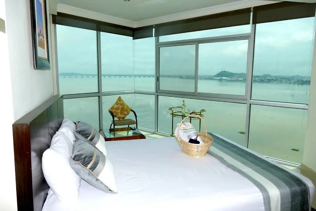 Ecusuites Highestview-Penthouse Riverfront Wyndham Airport Guayaquil Ecuador