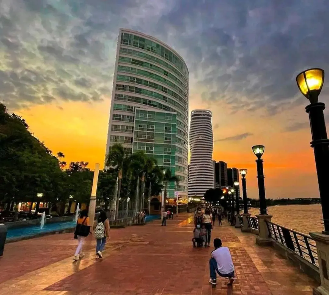 Ecuabook Riverfront Jacuzzi 11 Wyndham You Home Guayaquil
