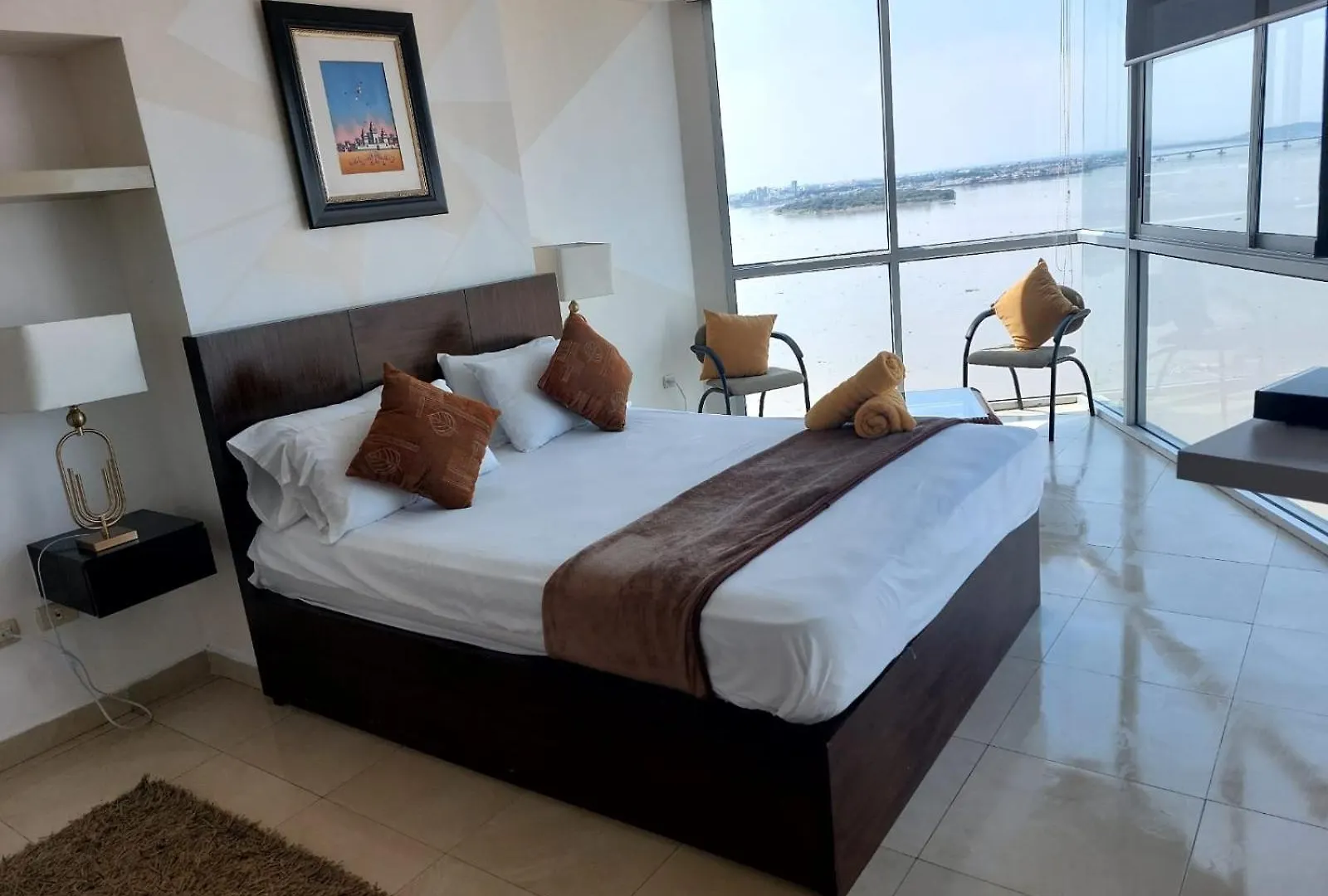 Ecusuites Highestview-Penthouse Riverfront Wyndham Airport Guayaquil Apartment
