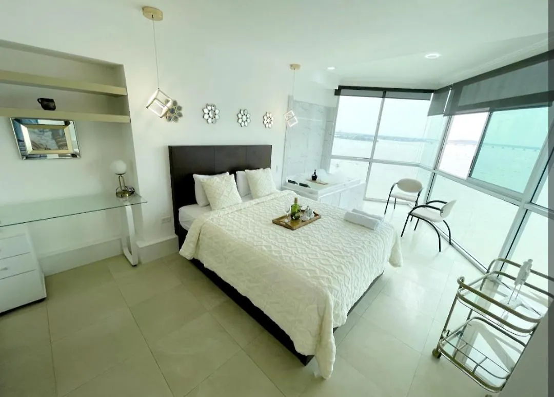 Ecuabook Riverfront Jacuzzi 11 Wyndham You Home Guayaquil Ecuador