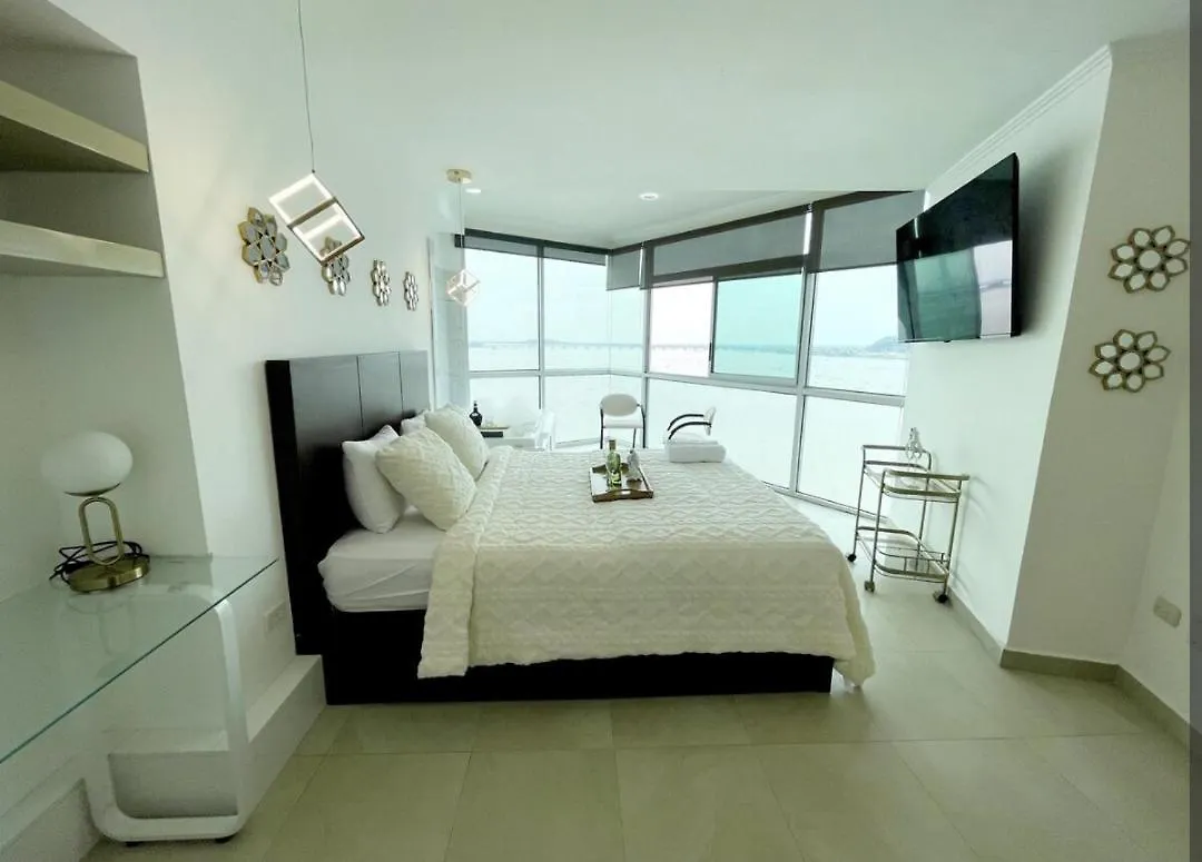 Apartment Ecuabook Riverfront Jacuzzi 11 Wyndham You Home Guayaquil